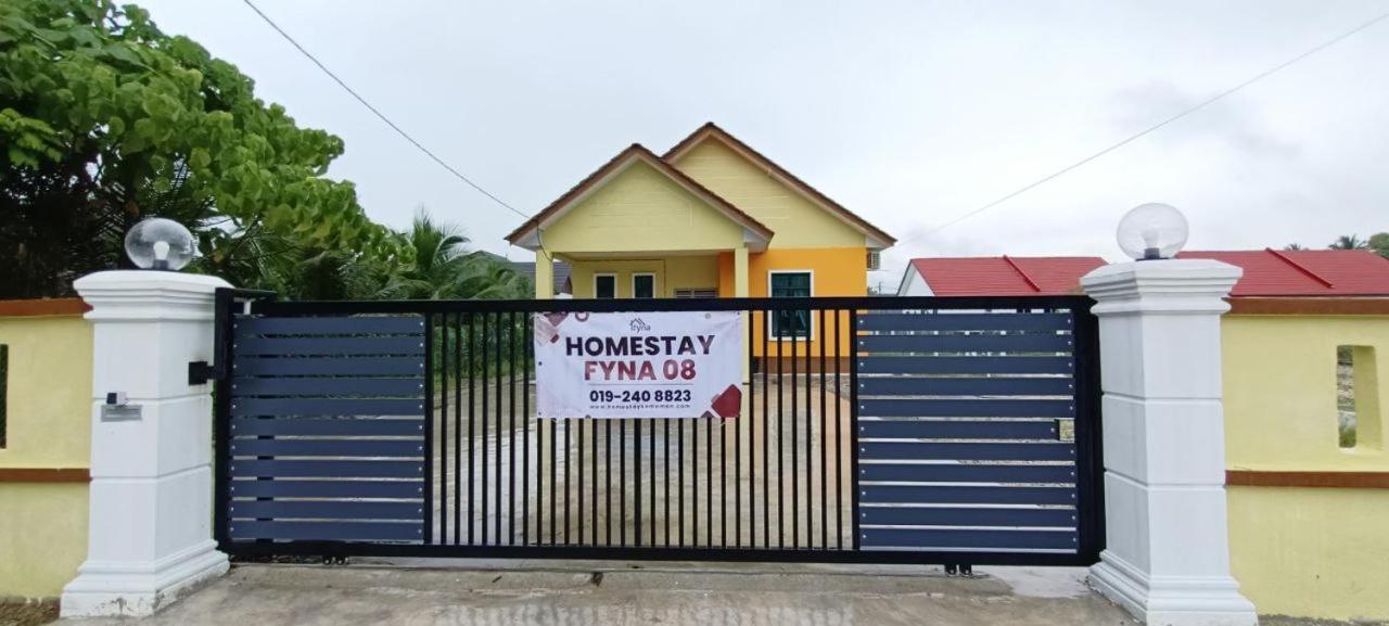 Homestay Kemaman Fyna08 Banglo Dekat Pantai Kijal Exterior foto