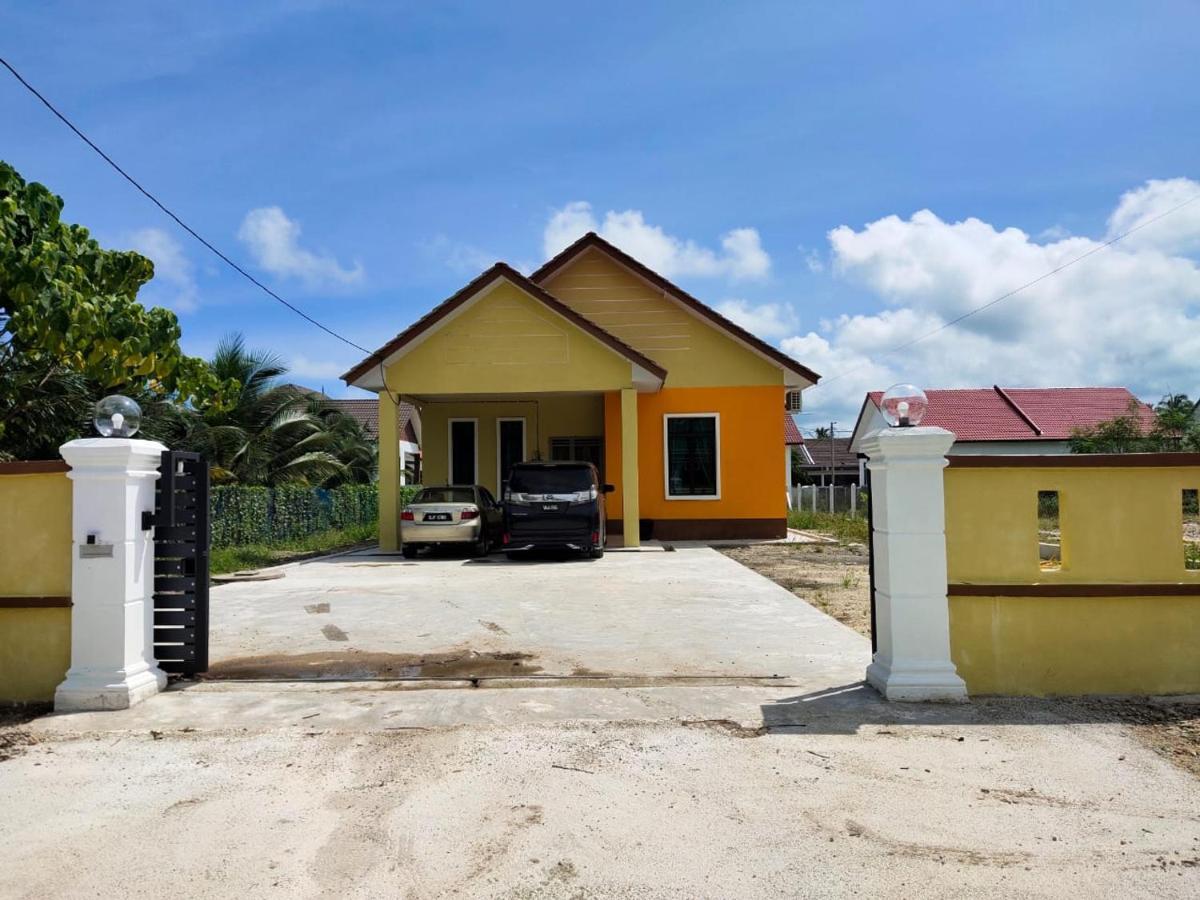 Homestay Kemaman Fyna08 Banglo Dekat Pantai Kijal Exterior foto