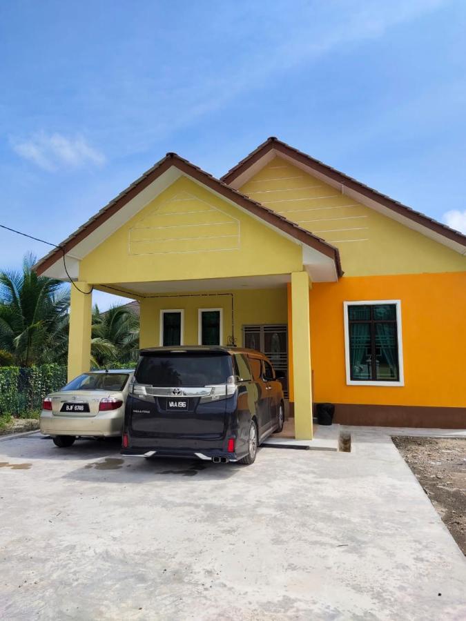 Homestay Kemaman Fyna08 Banglo Dekat Pantai Kijal Exterior foto